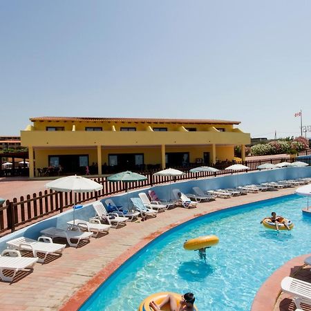 Residence Aquafantasy Isola Rossa Exterior foto