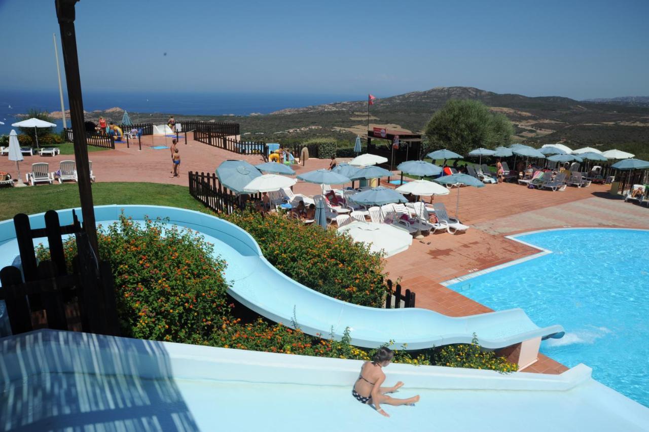 Residence Aquafantasy Isola Rossa Exterior foto